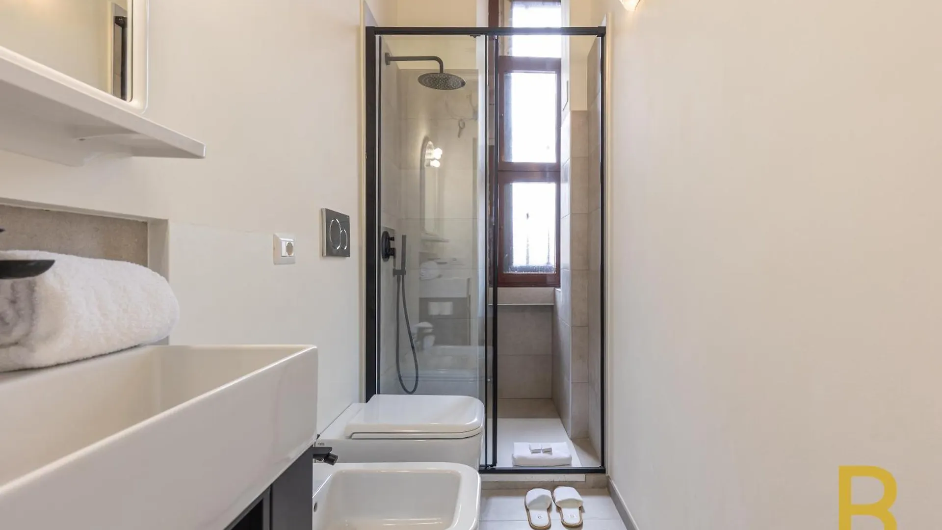 Beplace Apartments At Naviglio Grande Milan